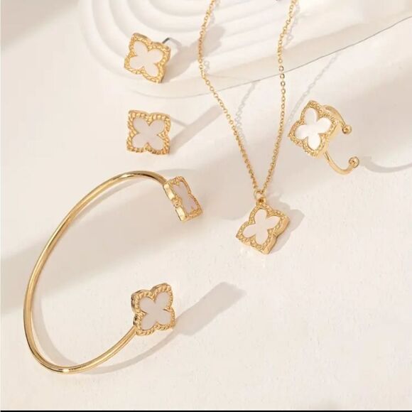 White Clover Motifs Set of Bangle Earrings Ring & Necklace - Picture 5 of 5